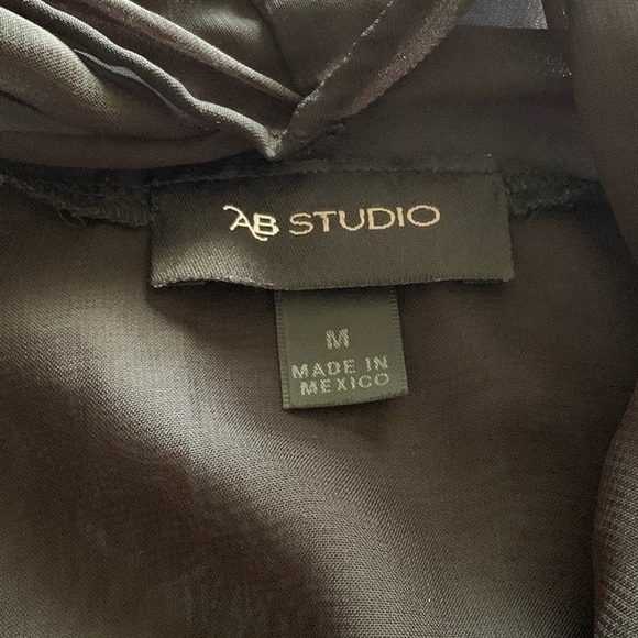 ✅HOST Pick✅ AB Studio Cardigan, Size Medium - Picture 3 of 8